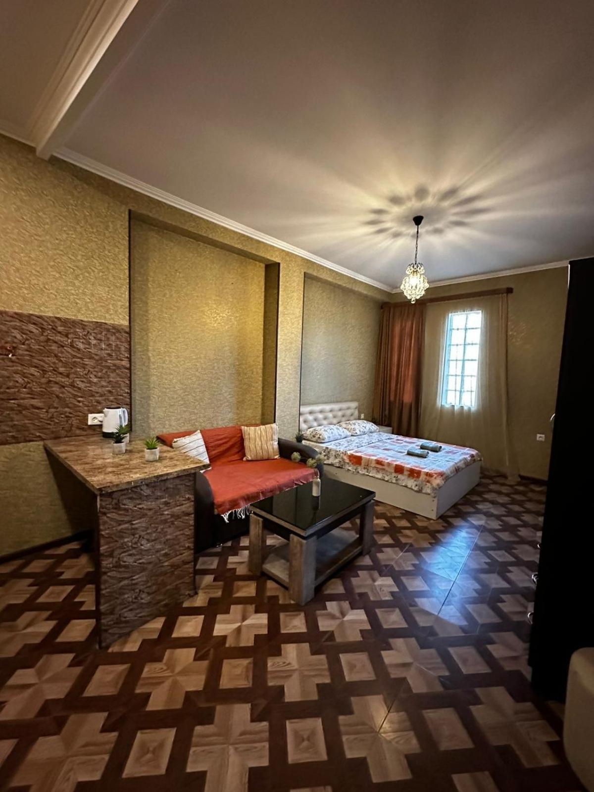 Apartment On L.Meskhishvili Turn Tbilisi Eksteriør bilde