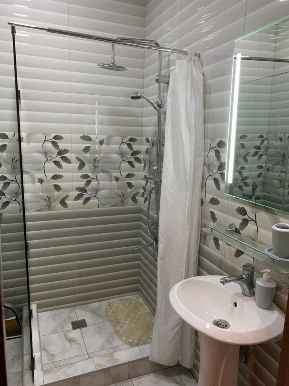 Apartment On L.Meskhishvili Turn Tbilisi Eksteriør bilde